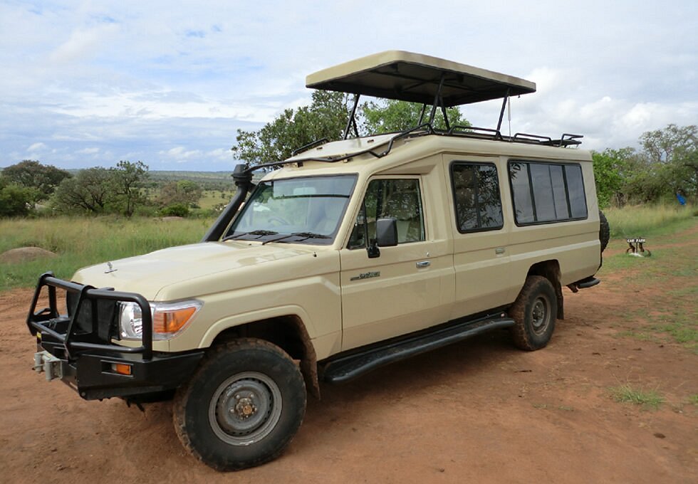 Land Cruiser rental for Uganda safaris